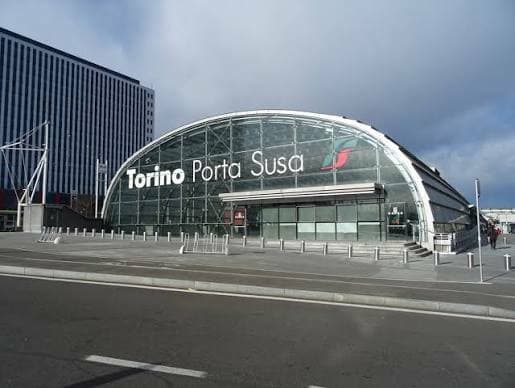 Sputi in faccia ai ciclisti a Torino Porta Susa: "Inconcepibile. Presenterò denuncia"