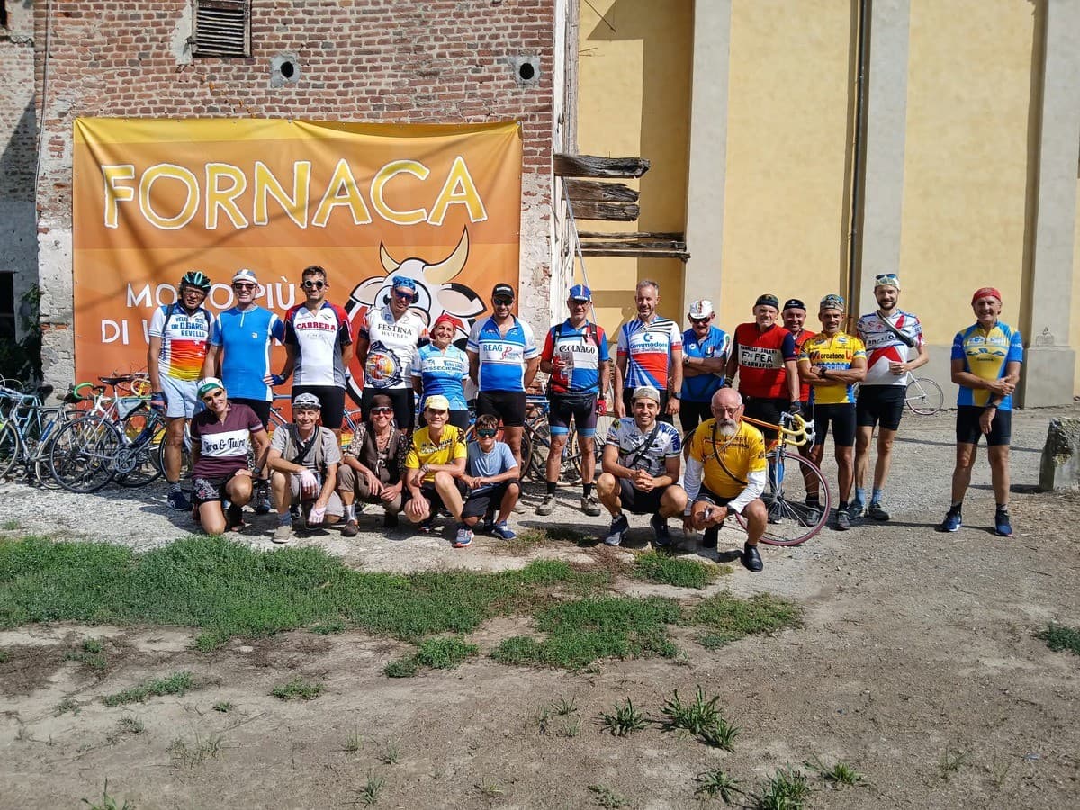 "Ciapa l'Eroica 2026", a Scarnafigi la pedalata dei ciclisti "Ciapamusche"