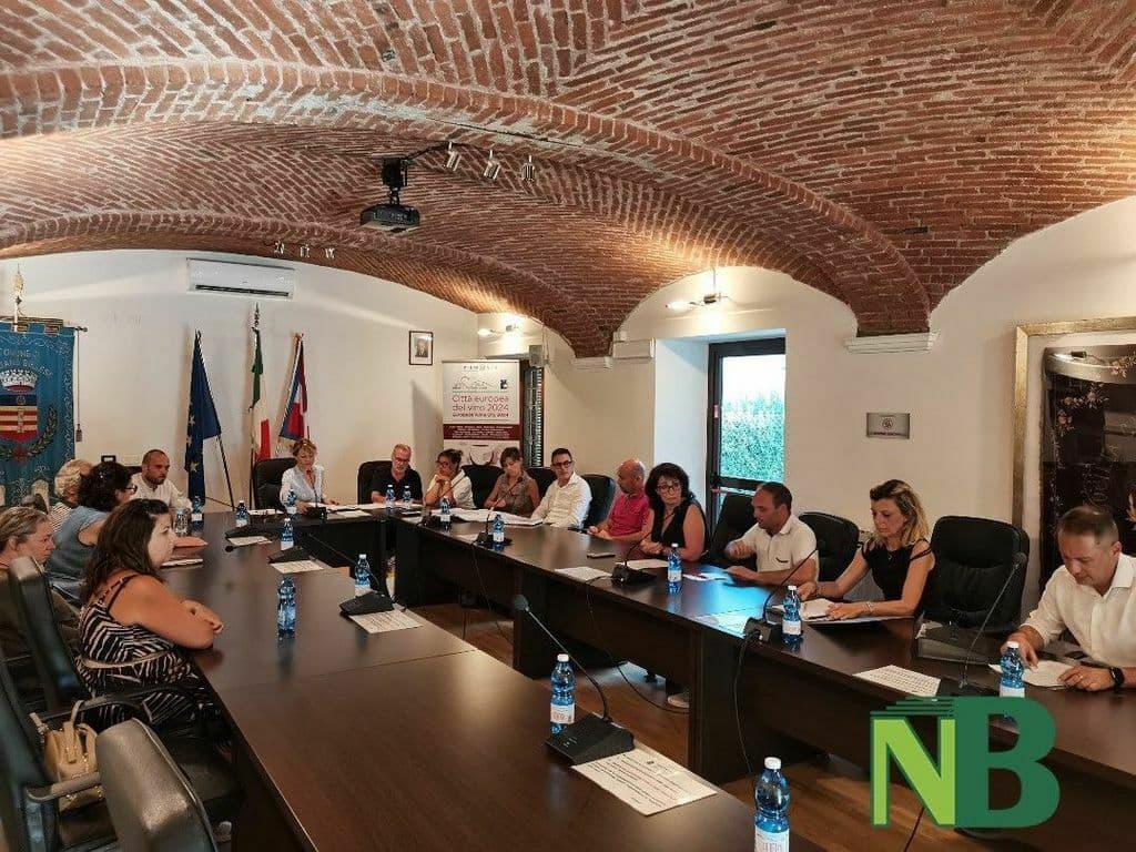 Raccolta differenziata e tariffe rifiuti, a Vigliano il dibattito infiamma il consiglio comunale