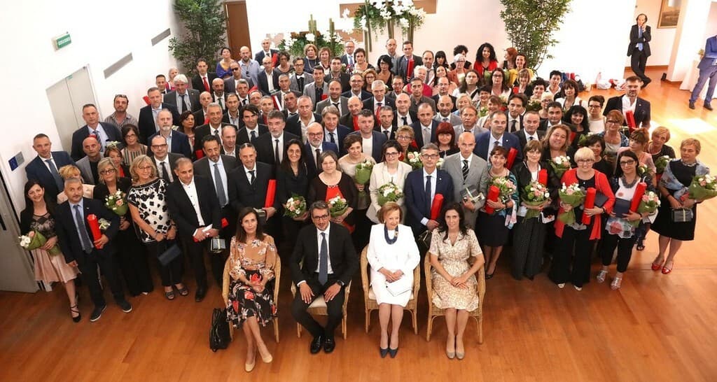 Ferrero festeggia la fedeltà al lavoro: 1.082 dipendenti "anziani" premiati nel ricordo della presidente onoraria Maria Franca Ferrero