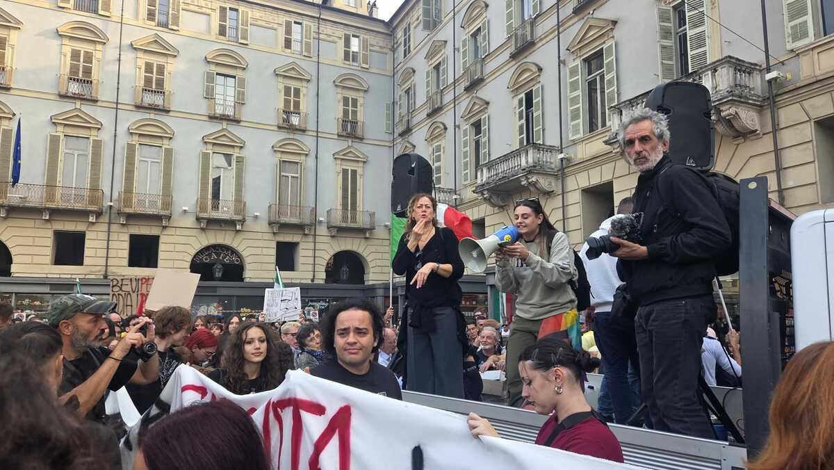 Scontri in piazza, convalidato il fermo dei tre minori accusati di fabbricare molotov