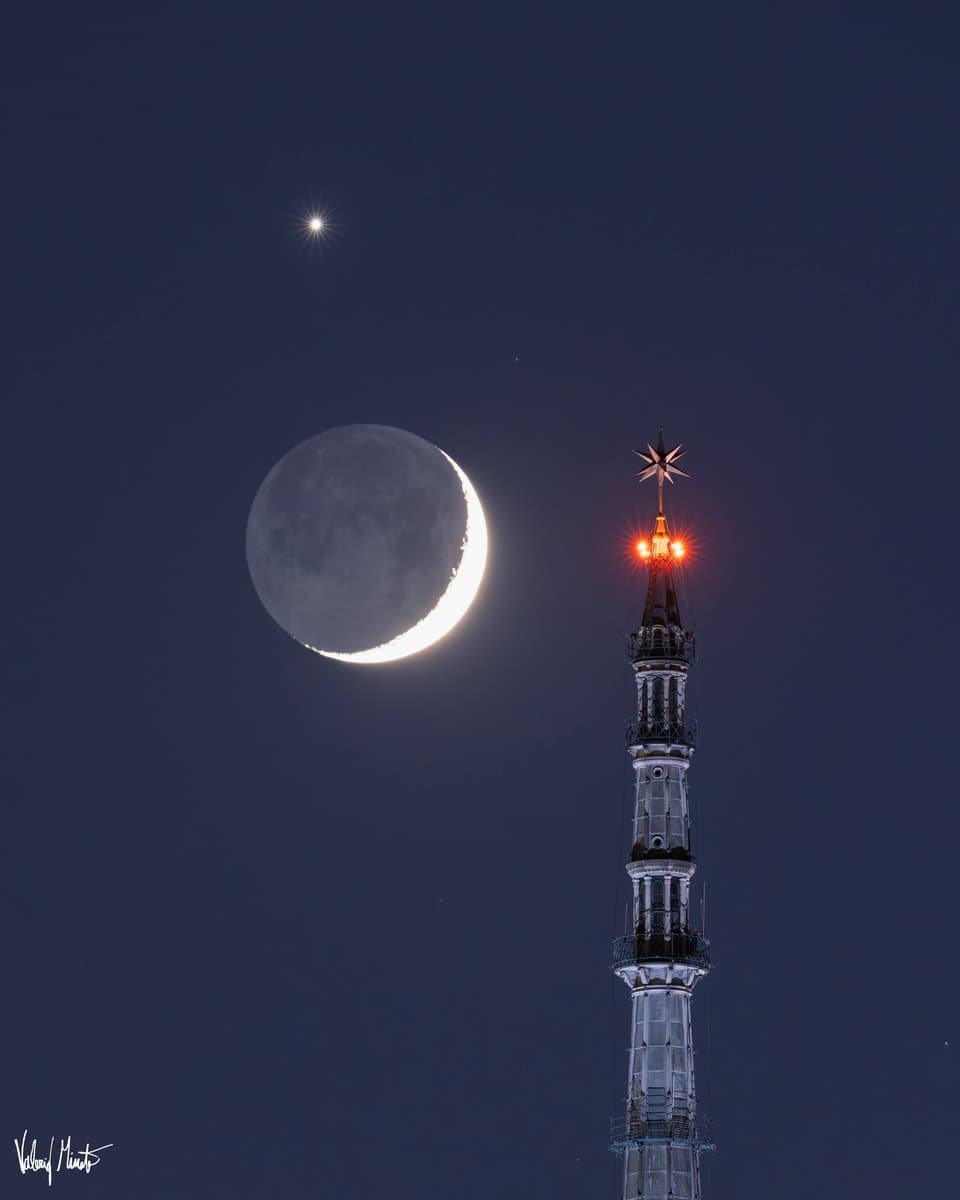 Il bacio cosmico tra Luna e Venere, che ha incantato il cielo