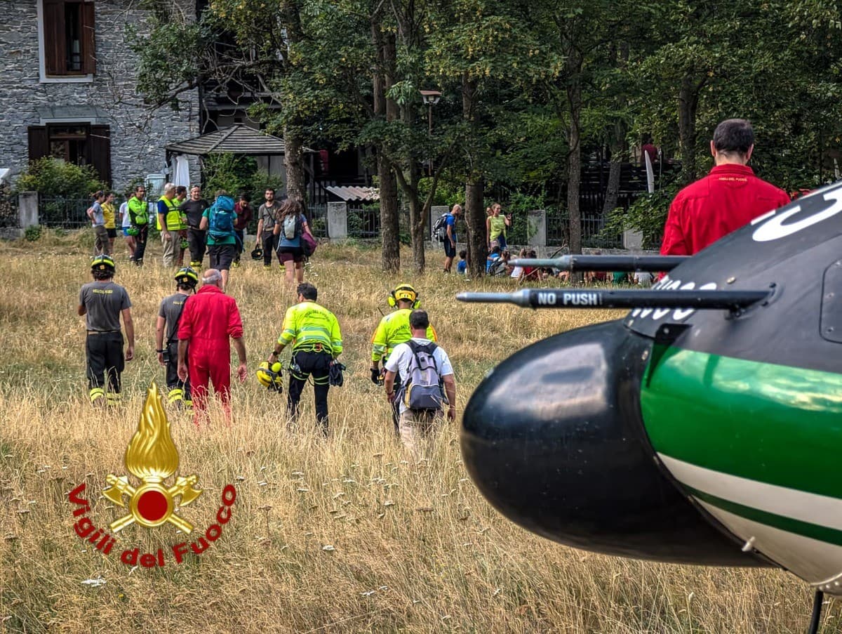 Sos a Forno Alpi Grazie, gruppo scout in difficoltà: 28 bambini salvati con l'elicottero [VIDEO]