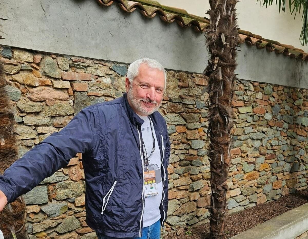 Occhieppo Superiore, muore a 55 anni mentre ripara la sua auto: addio a Denis Trabbia