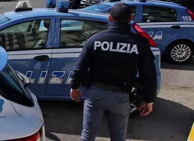 Donna che aveva tentato il suicidio salvata dalla Polizia