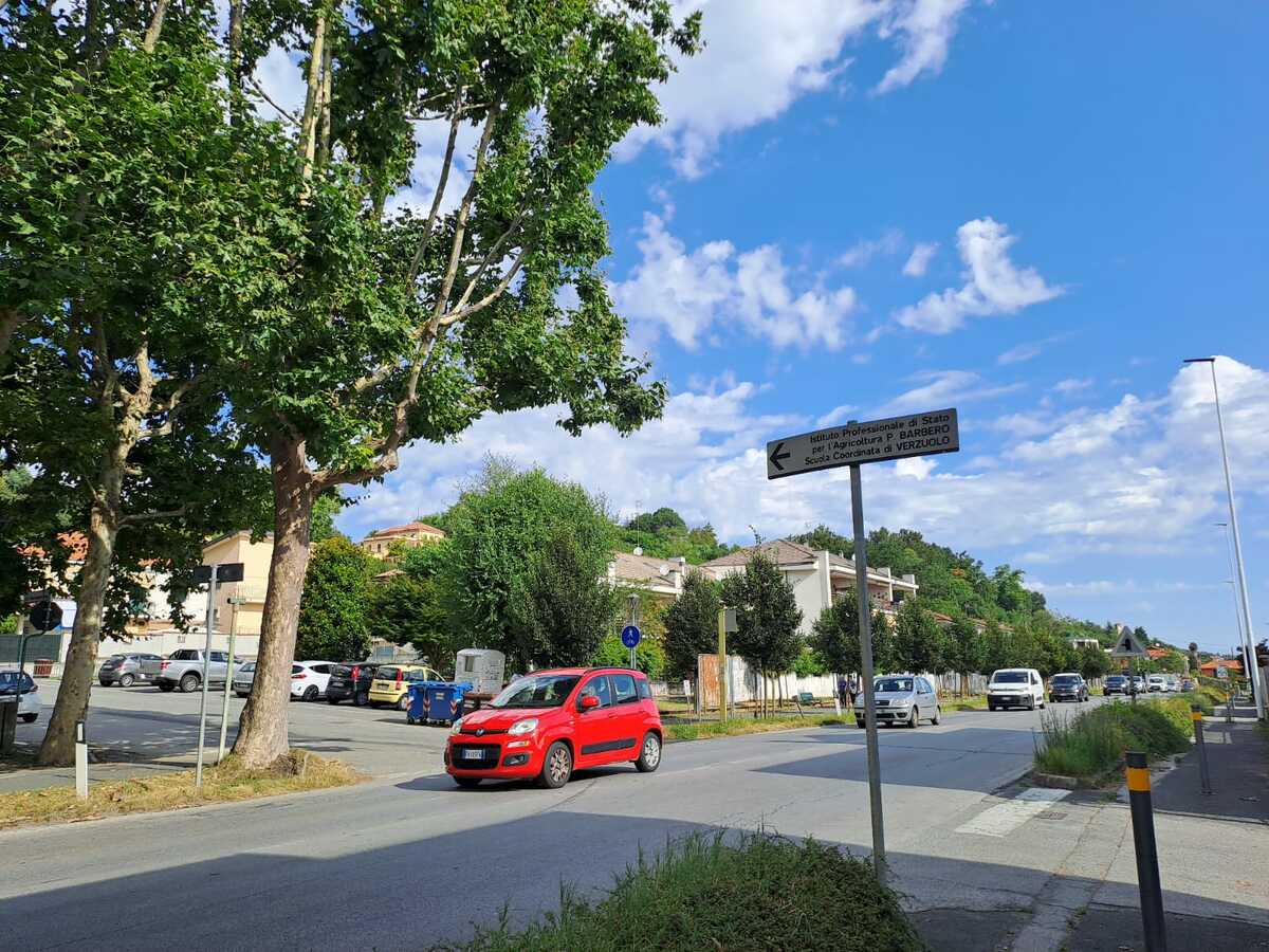 Verzuolo, arriva il semaforo all'incrocio che porta alle scuole superiori: via ai lavori entro luglio