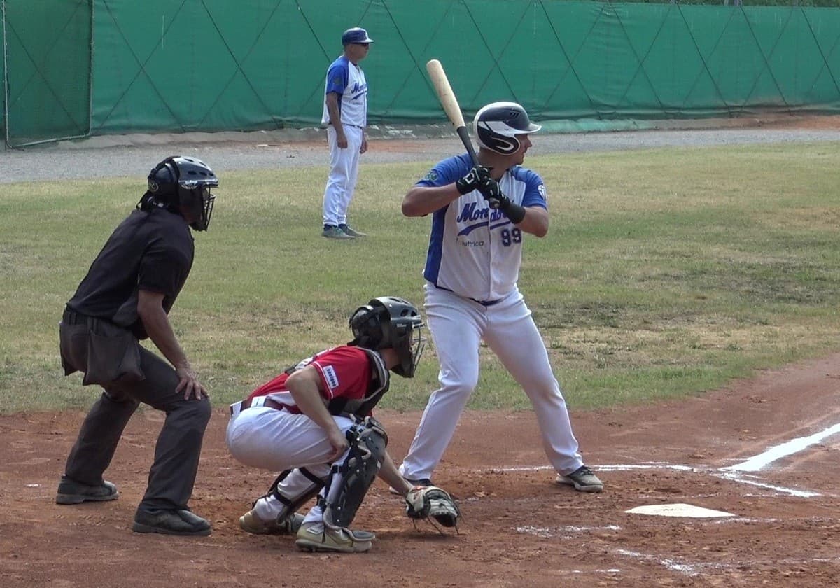 BASEBALL SERIE B / Il JFK Mondovì  castiga l'Ares Milano e si riprende il primo posto in classifica (VIDEO)