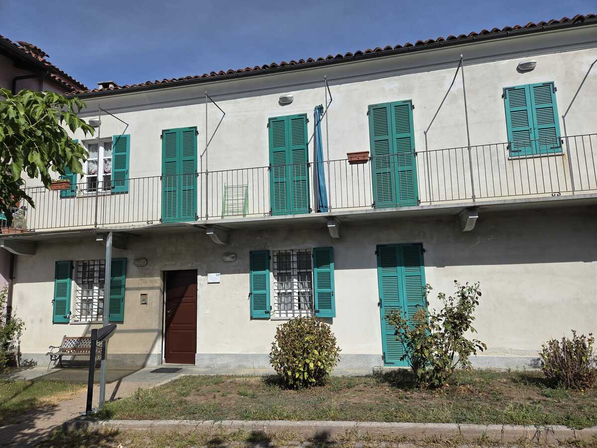 A Trinità installate nuove persiane per il Centro diurno “La Goccia”