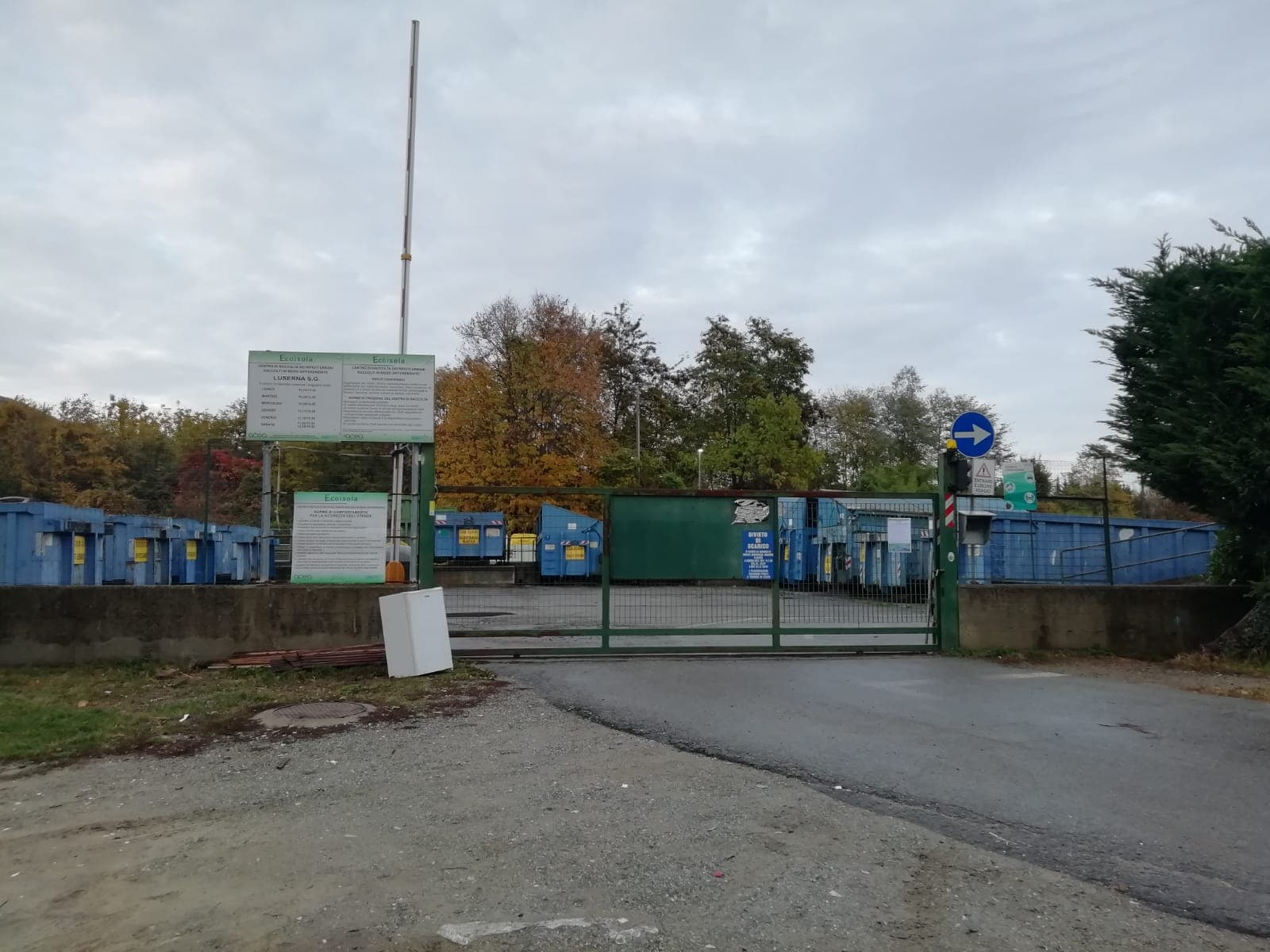 Brutta scoperta a Luserna San Giovanni: carcasse di animali abbandonate tra i rifiuti