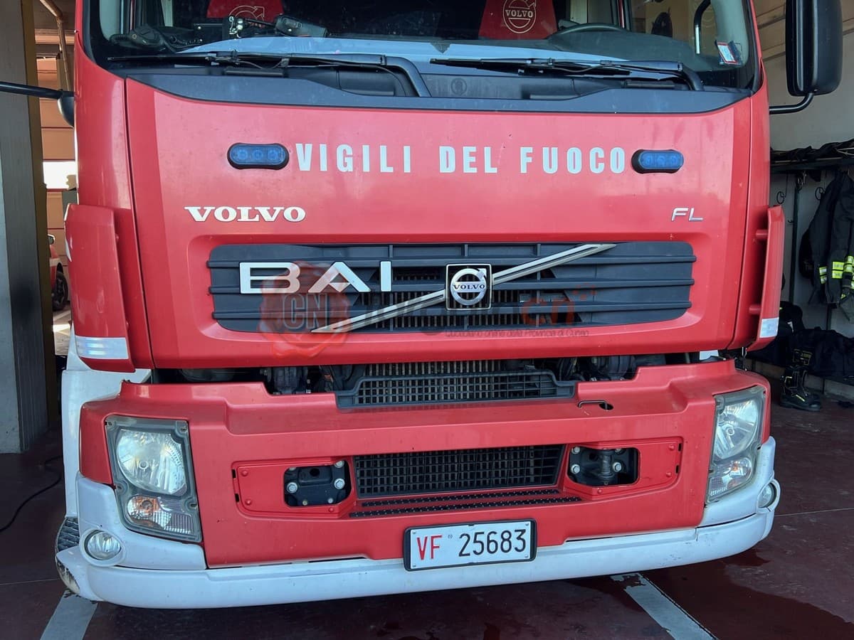 Cuneo, resta chiuso fuori casa con un pentolino sul fuoco: intervengono i vigili del fuoco in piazza Europa