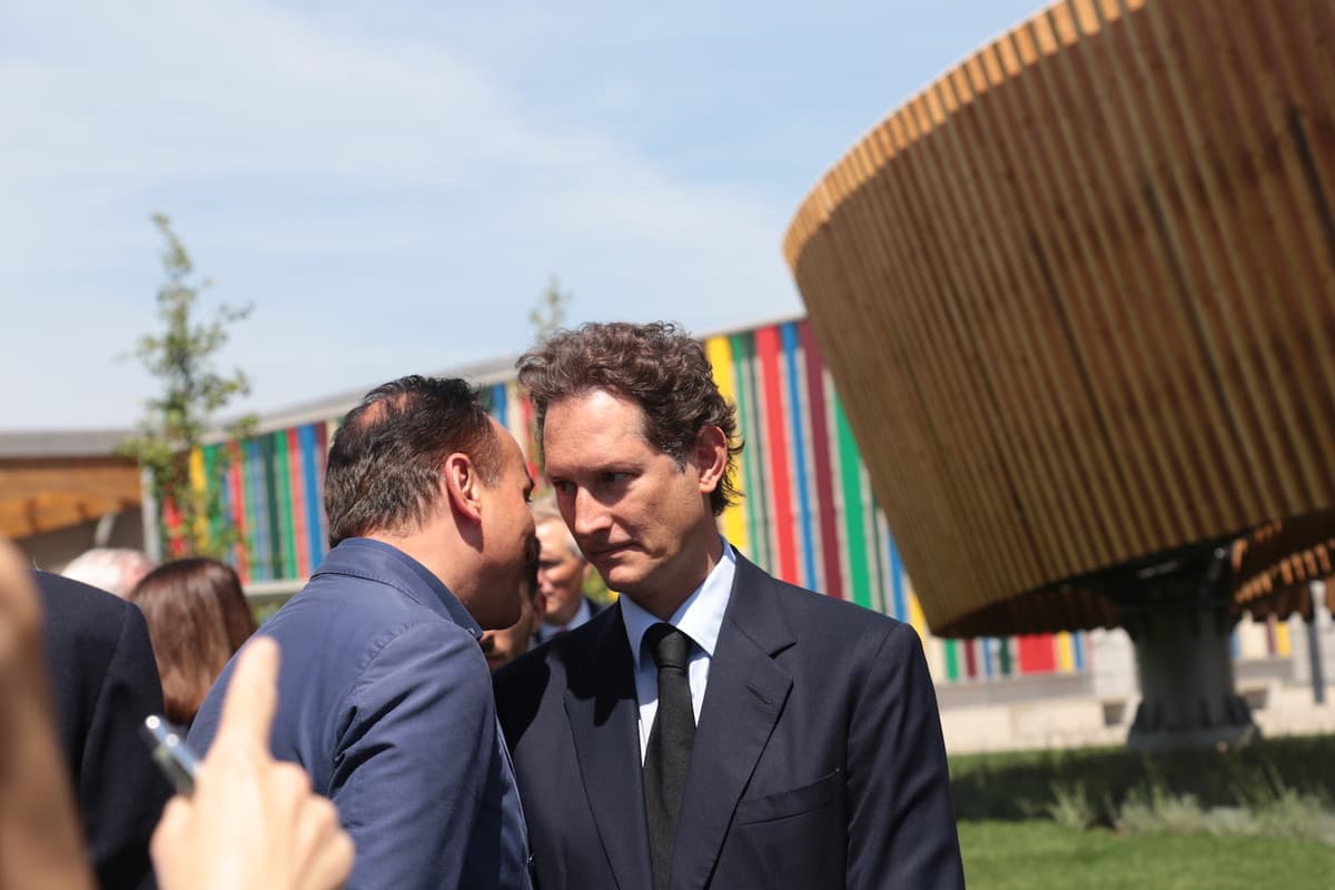 Mirafiori, Cirio parla col ministro Urso: "Serve un terzo veicolo". Ma intanto lo stabilimento fa il ponte di San Giovanni