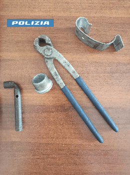 Tenta di entrare in un palazzo: a Borgo Vittoria 31enne portoghese in manette