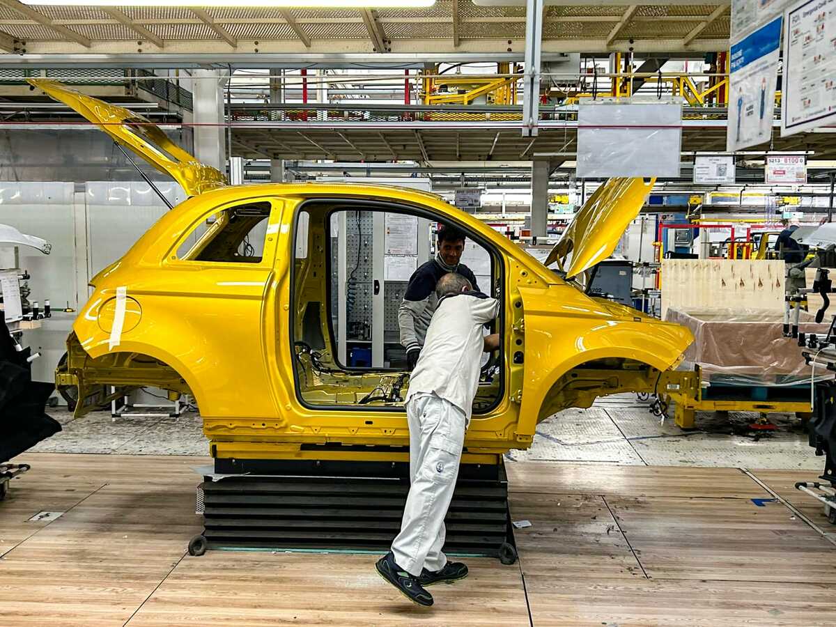 L'estate torrida "raffredda" la 500 ibrida: Mirafiori si ferma per 4 settimane tra fine luglio e il mese di agosto