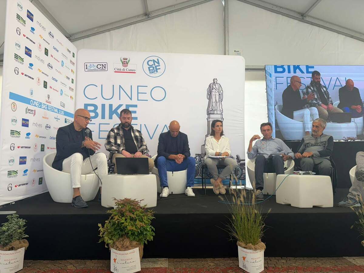 Racconigi, online il portale di Bike&More per il cicloturismo tra acqua e seta