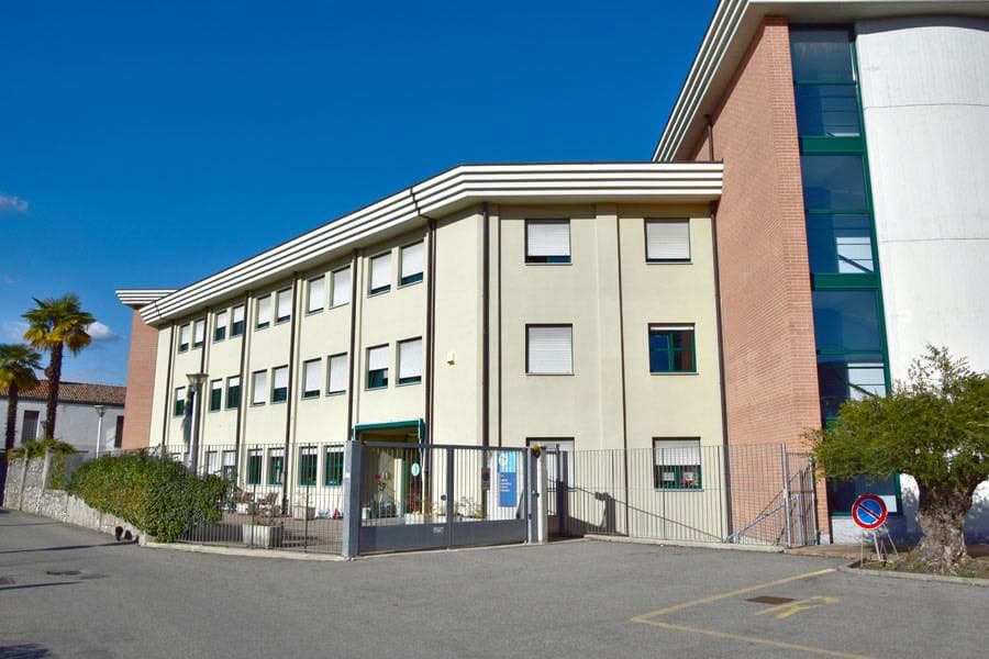 Afa estiva, locali climatizzati a disposizione degli aronesi