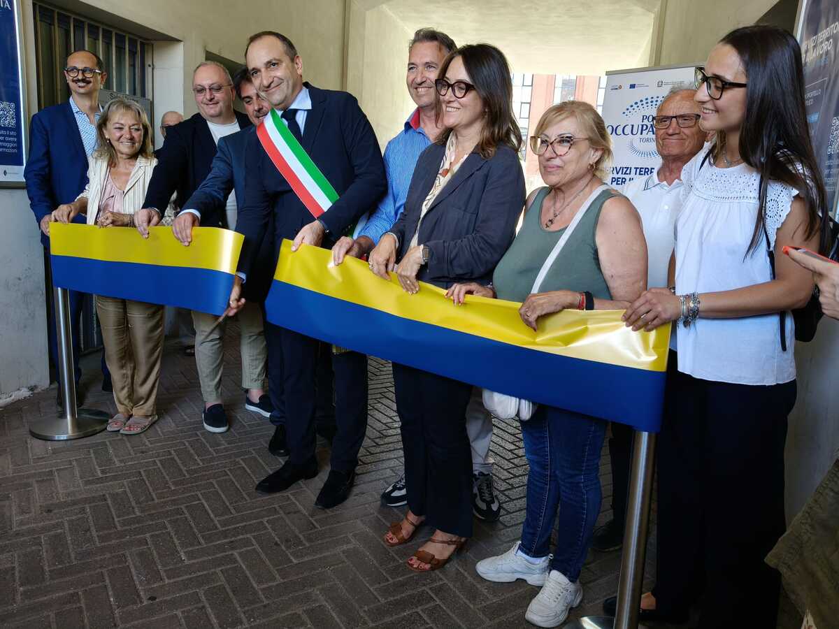 Taglio del nastro con polemica: in via Stradella un nuovo Polo dell'Occupabilità, un aiuto per trovare lavoro 
