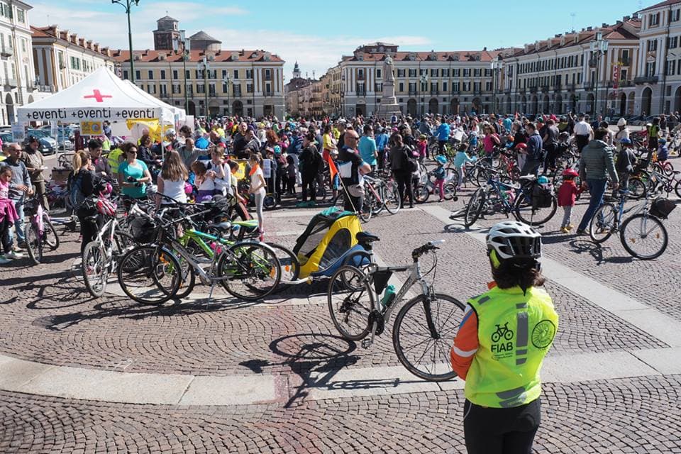 “Bimbimbici”, domani a Cuneo la pedalata dedicata a bambini e famiglie