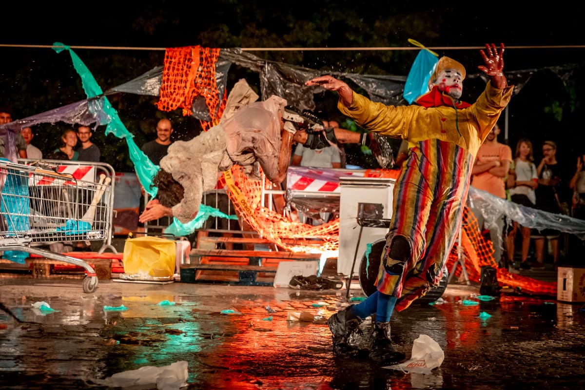 Cuneo, torna "Zoé in città": il festival multidisciplinare che intreccia teatro, circo contemporaneo, musica, cinema e pensiero critico