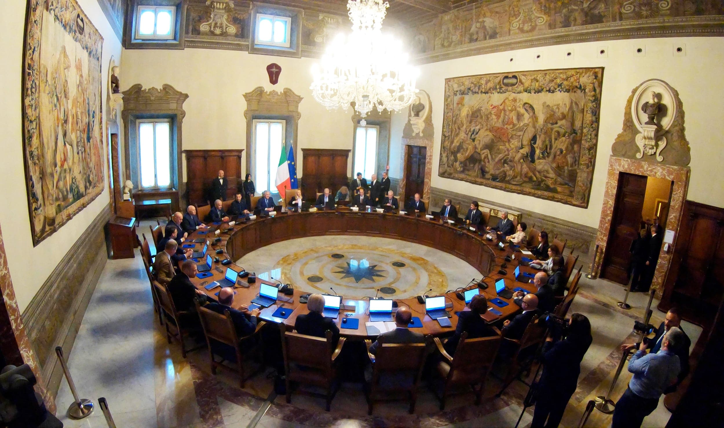 Cdm, riforma sanzioni finanziarie e cittadinanza per meriti sportivi