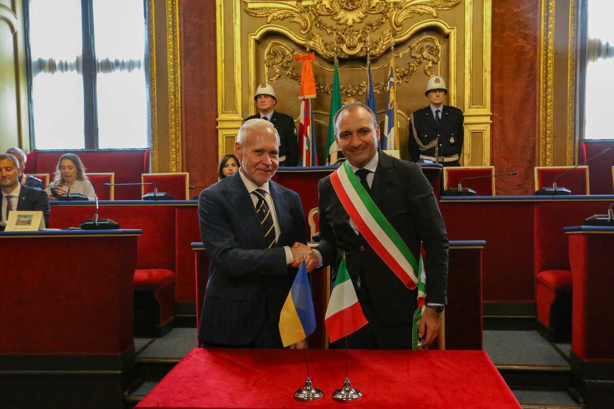 Il patto Torino-Kharkiv tra le poltrone vuote della Sala Rossa: "Per capire la guerra bisogna andarci"