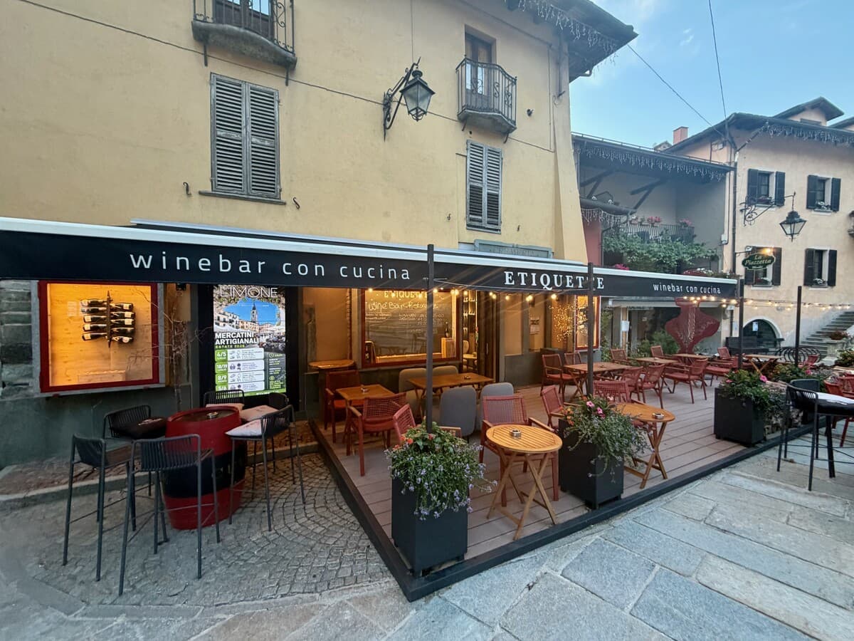 Limone Piemonte: sosta da Etiquette – Enoteca con Cucina, dove il passo dell’apericena è dettato dal vino