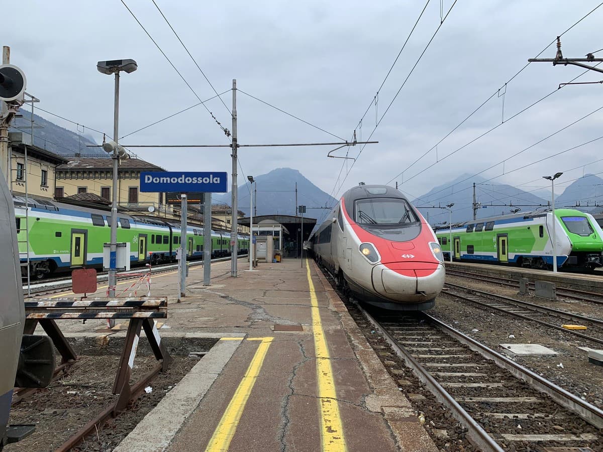 Ottobre nero per chi viaggia in treno: circolazione sospesa per tre fine settimana