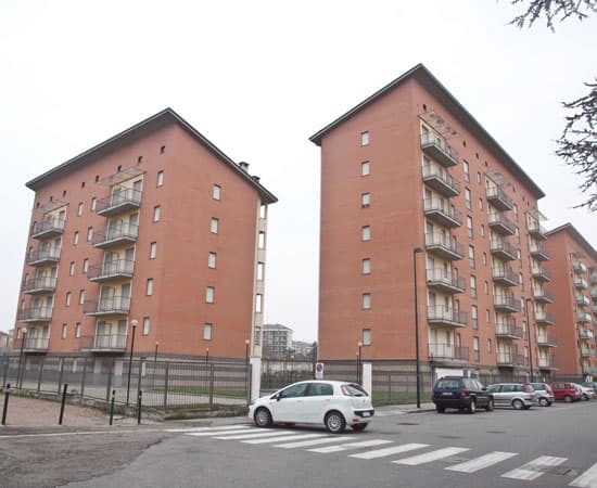 Piano Casa, AVS chiede lo stop della vendita delle case popolari: "Aboliamo l'articolo 5"