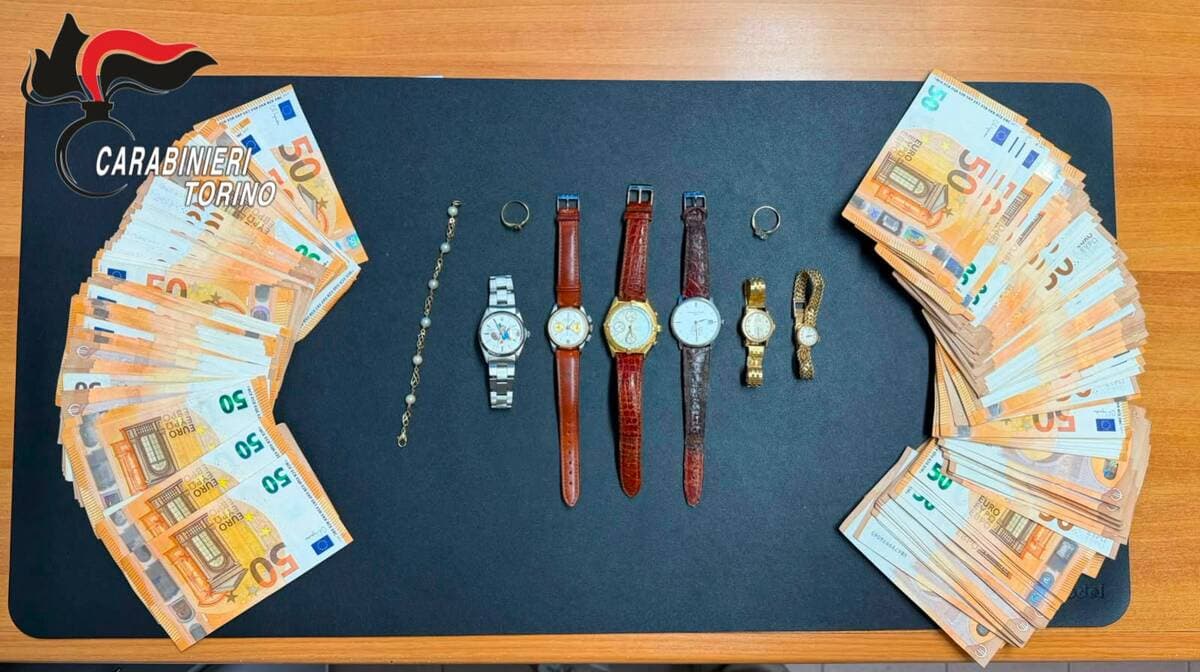 Colpo milionario alla casa d’aste, Rolex e gioielli ritrovati al campo nomadi