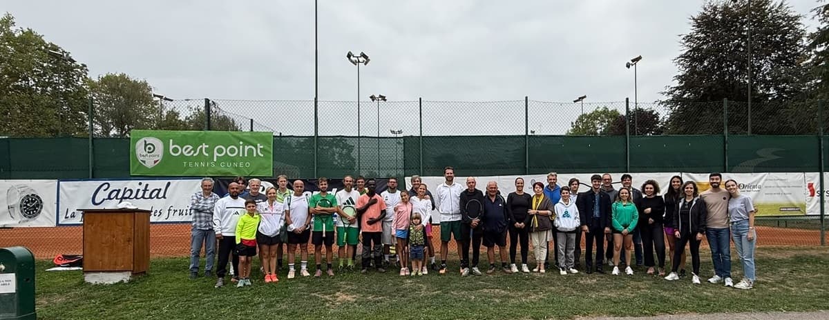 Cuneo, a lezione di tennis con Barazzutti per aiutare l'ospedale e i bambini