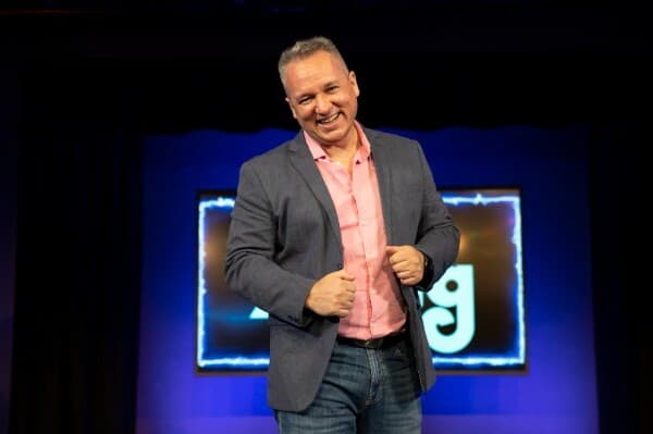 Stand up & down: la comicità continua a fare "su e giù" per le Gru