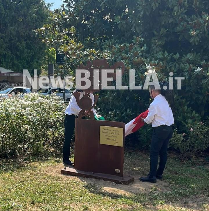 Biella rende omaggio ai Bersaglieri, inaugurato il monumento in piazza La Marmora FOTO e VIDEO