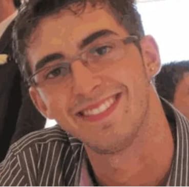 Salmour nel ricordo di Simone Preve rinnova l’appuntamento con il torneo di calcio balilla umano e la cena in compagnia
