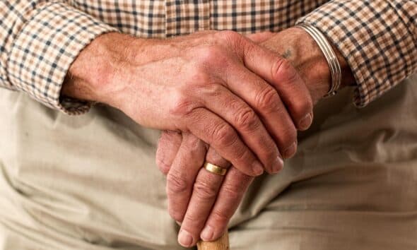 Vessava il padre 90enne e minacciava di bruciargli la casa: condannato di nuovo un 57enne a Biella