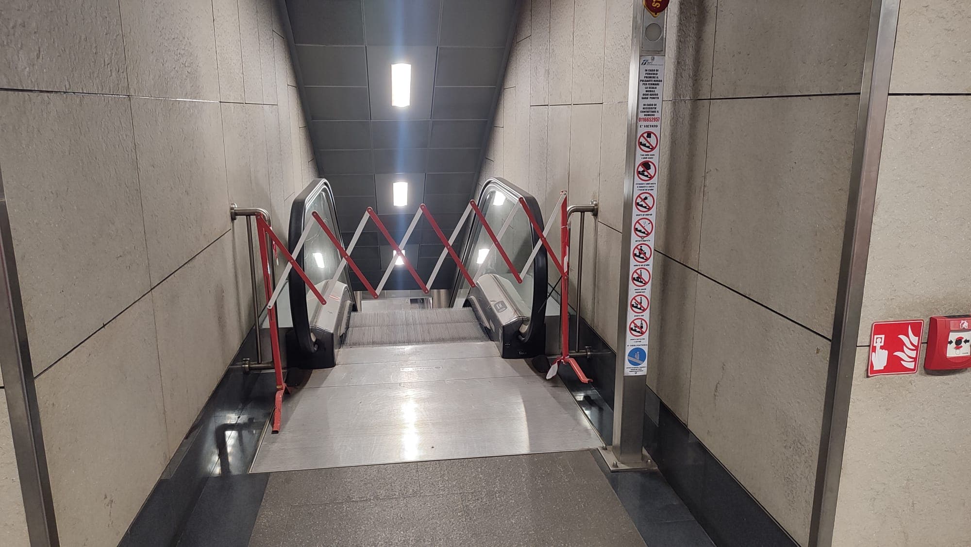 A Porta Susa, tra ascensori e scale mobili rotte, dodici impianti fermi