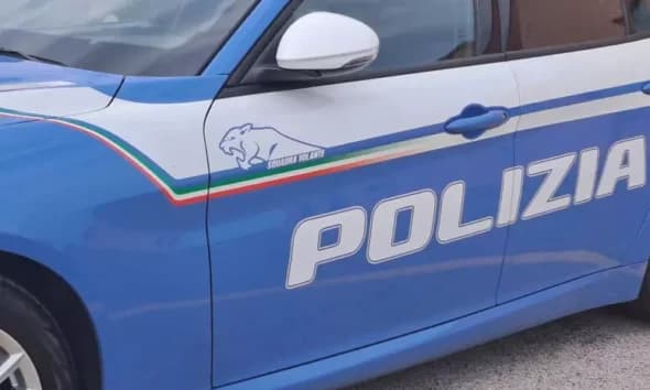Donna 40enne e figlia 13enne trovate senza vita in un appartamento di Torino: si indaga per omicidio-suicidio