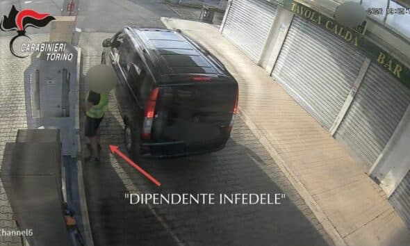 Usa indebitamente carte carburante a Rivoli: quattro arresti