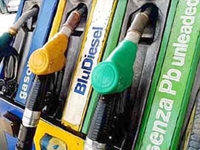 Accise mobili e caro carburante: da domani addio allo sconto sul gasolio