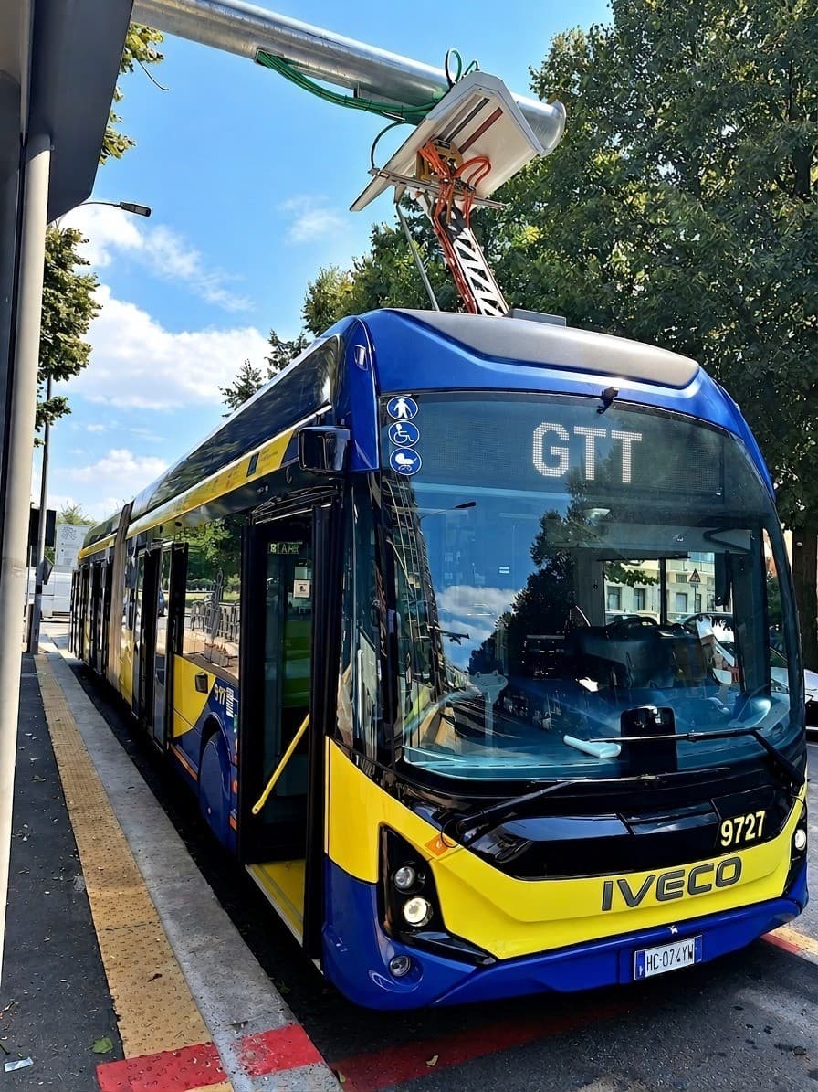 La linea 2 'cambia pelle': autobus elettrici, nuove corsie e capolinea in piazza Sofia