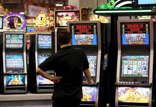 Gioco d’azzardo patologico, la provincia di Cuneo spende un miliardo di euro all'anno. “Si deve porre un freno”