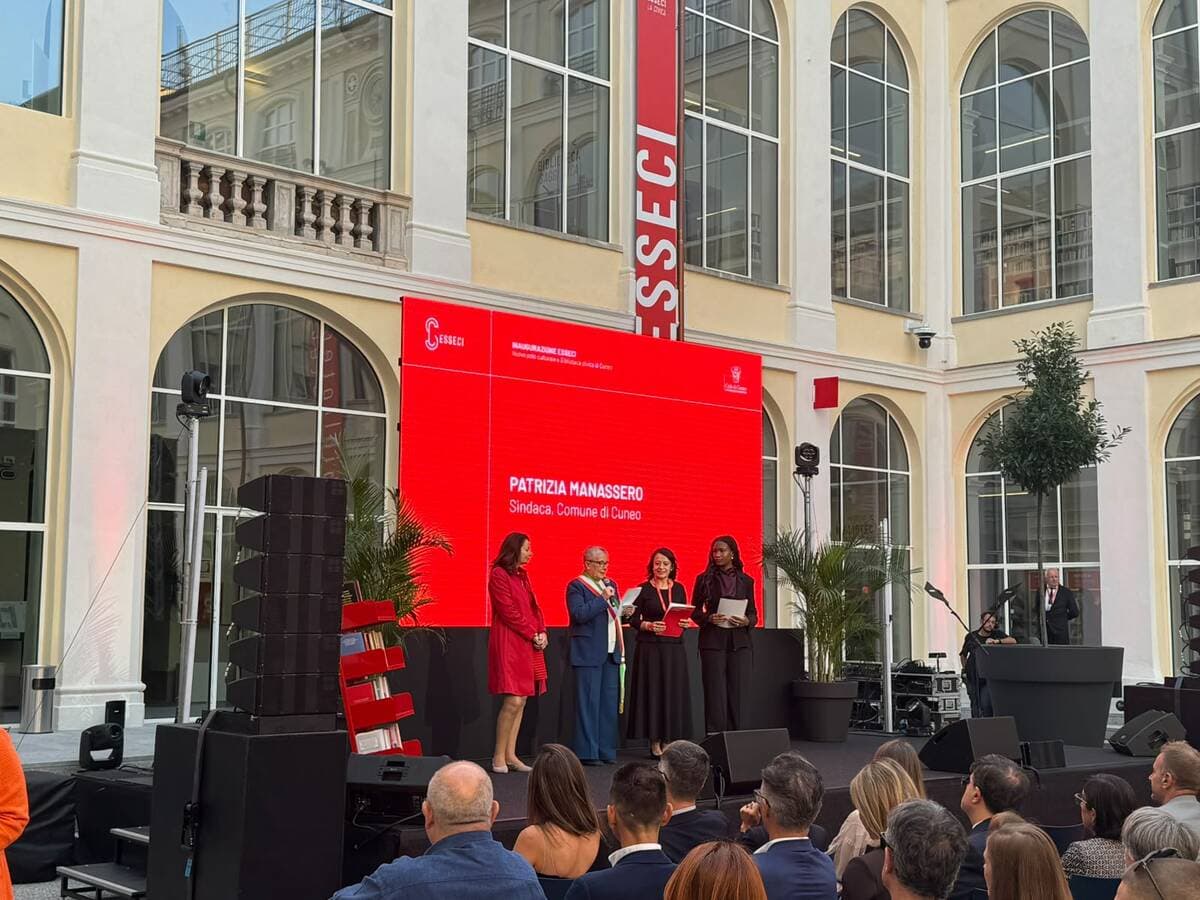 Cuneo abbraccia il suo futuro: inaugurato ESSECI, il nuovo polo culturale e bibliotecario nel segno dell'Europa [VIDEO]