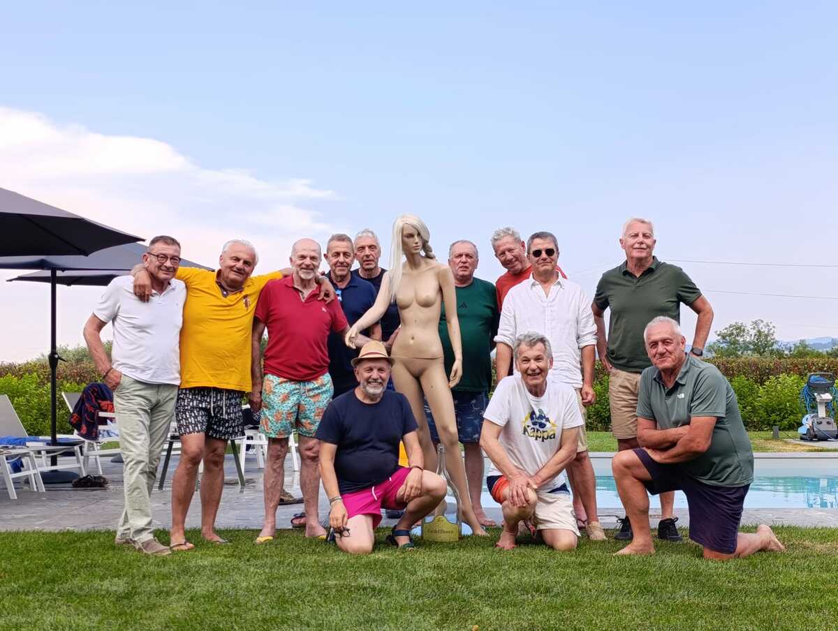 Mondovì, a 48 anni dal diploma ex allievi geometri del "Baruffi" si ritrovano per una speciale giornata amarcord