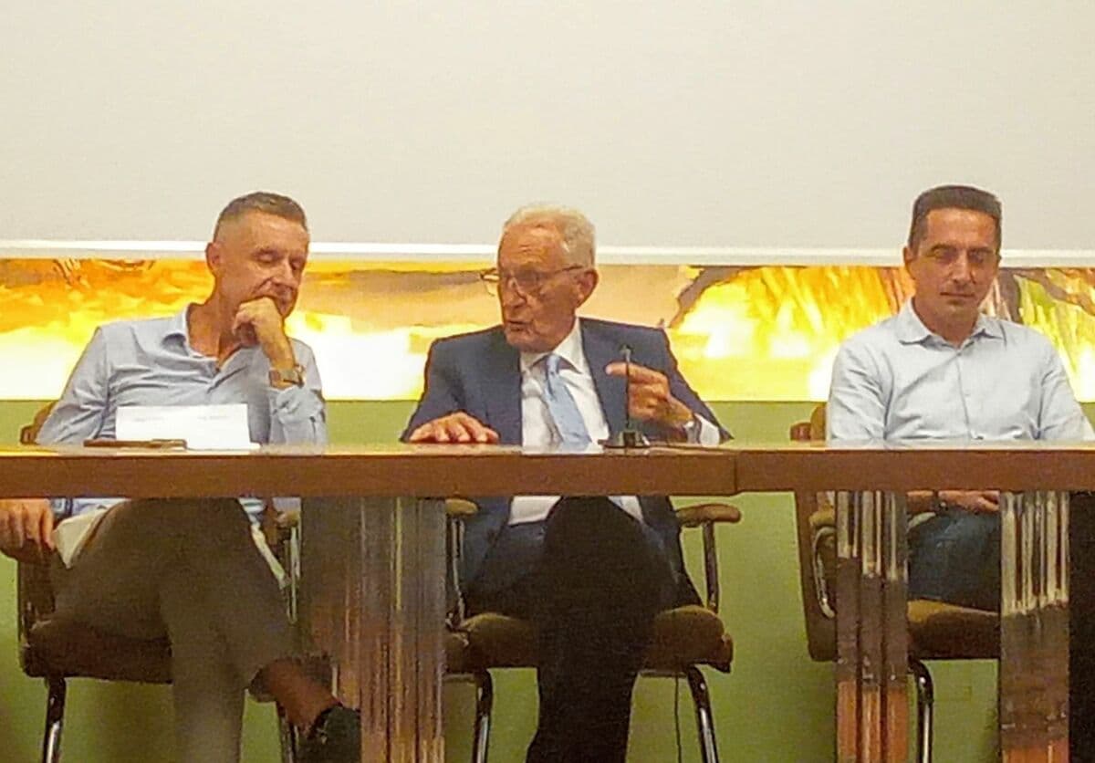 Roccavione, i sindaci delle valli si confrontano: "Unire uffici e servizi per non far morire la montagna"