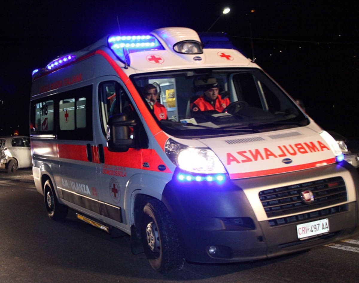 Pedone investito a Pernate, trentenne in gravi condizioni