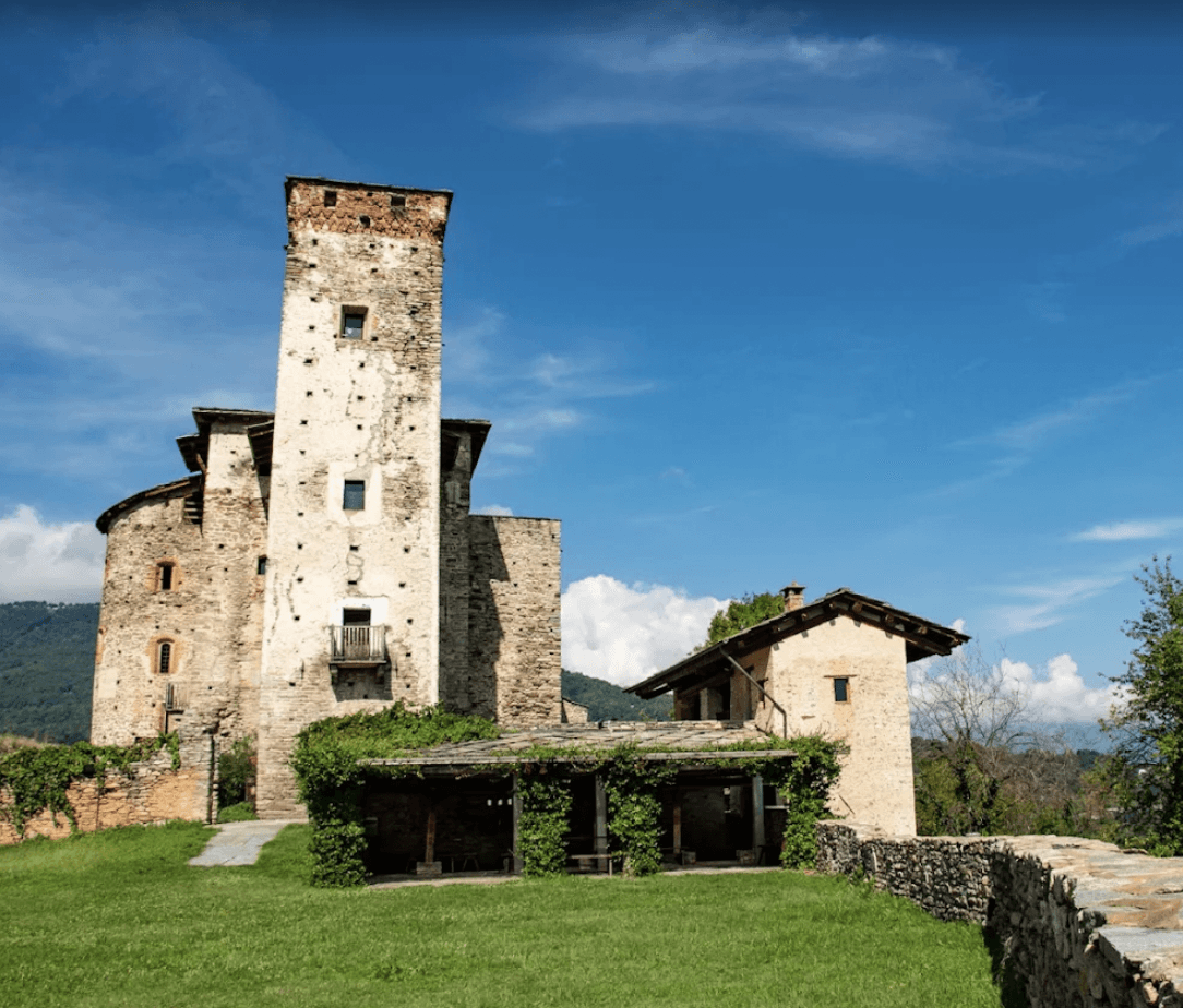 "I Racconti del Marchesato" entrano nel vivo: il Medioevo va in scena al castello dei Malingri e all'abbazia di Staffarda