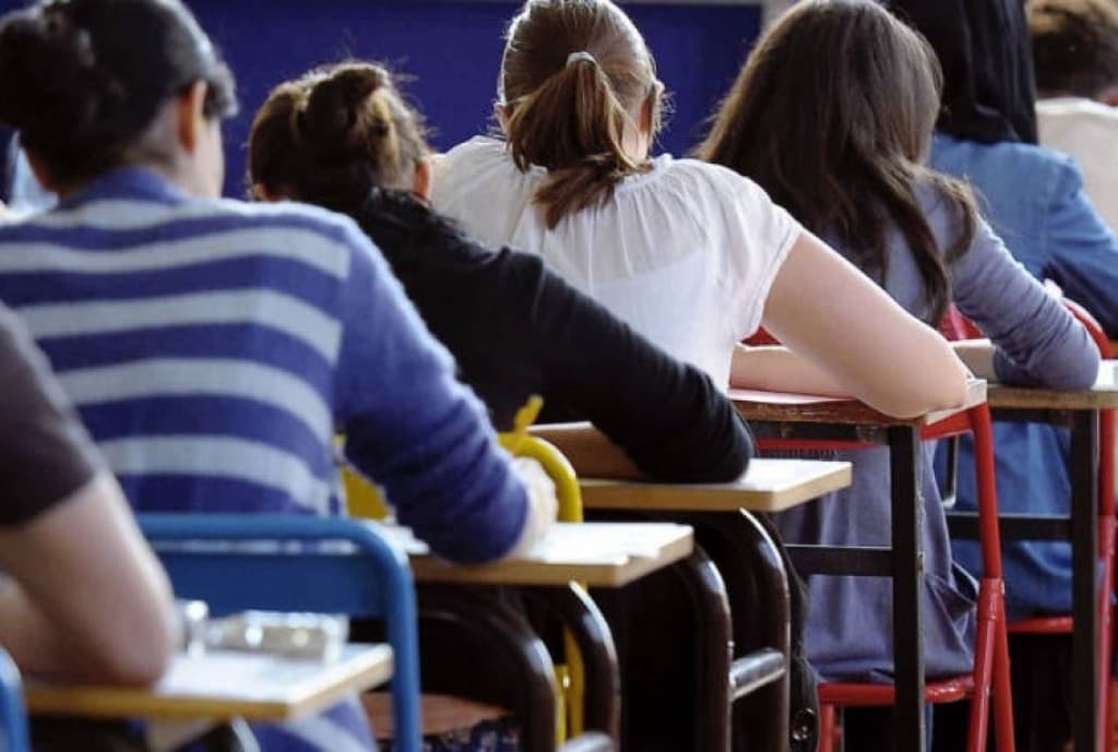 Maturità 2026, Quintiliano al Classico e allo Scientifico lo studio del livello dell'acqua del lago di Bracciano 