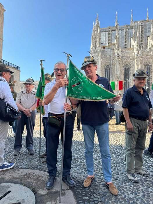 Il Gruppo Alpini Brusnengo-Curino a Milano per il 107° anniversario dell’Ana