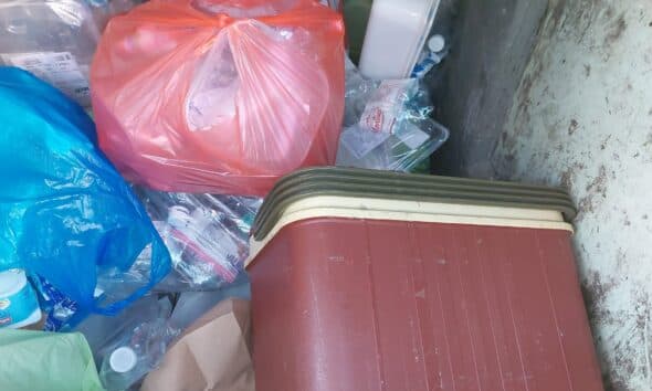 Nella raccolta plastica di Grugliasco c’è di tutto: l’allarme dell’assessore Bianco: «Paghiamo tutti l’inciviltà di pochi»
