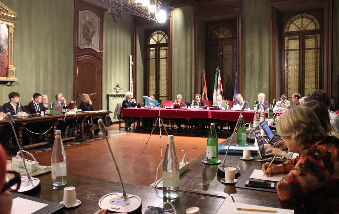 Ad Alba, dopo le dimissioni di Bolla e Boeri si ferma il tavolo sul regolamento del Consiglio