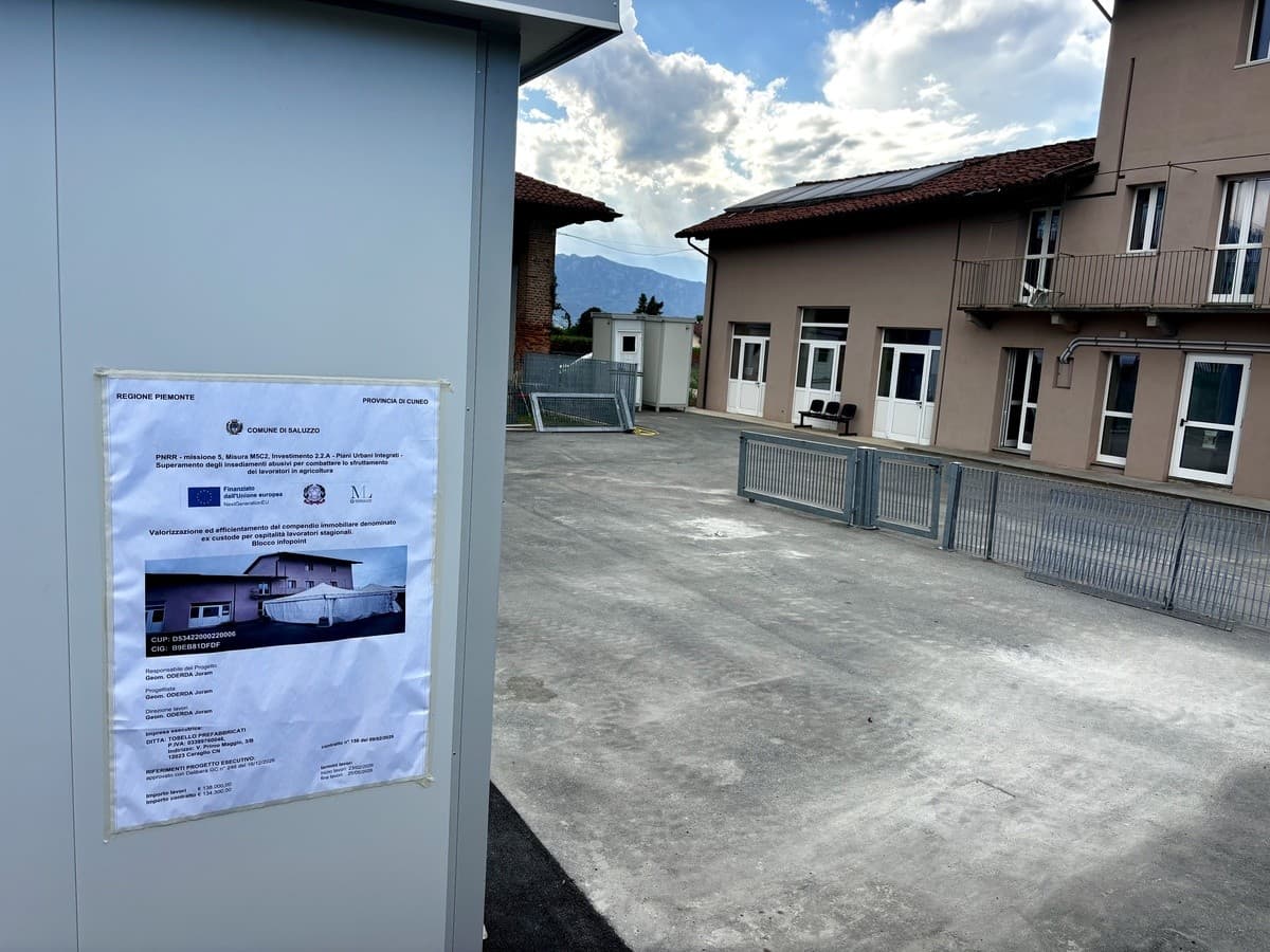 Pnrr e lavoro stagionale, il Saluzzese tra i pochi esempi concreti in Italia: già avviati gli interventi per l’accoglienza diffusa