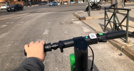 Un lettore ci scrive: "Multato in monopattino perché non ho l'assicurazione, beffato dalla burocrazia"